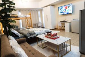 A2J Luxury Venice Studio Suite Near BGC Malls