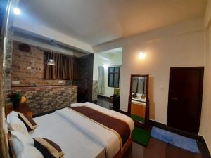 Dzomo Homestay