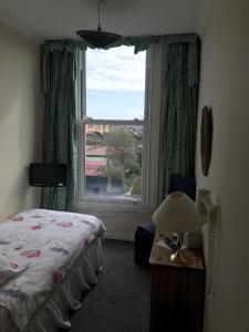 Small Single with Ensuite Bathroom room in Dorstan Guest House