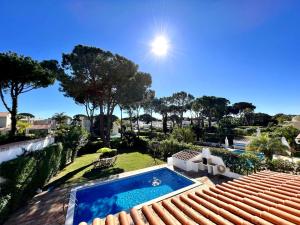 Vilamoura Ocean Villa with Pool by Homing