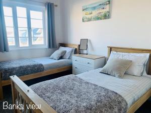 Banks View, Spacious modern apartment in Filey.