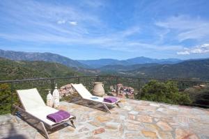 Appartements Le SAN PETRONE-TOUR EN PIERRE EN CENTRE CORSE ENTRE MER ET MONTAGNE : photos des chambres