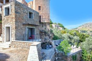 Appartements Le SAN PETRONE-TOUR EN PIERRE EN CENTRE CORSE ENTRE MER ET MONTAGNE : photos des chambres