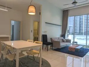 Cozy Home Away From Home in Downtown KL - Kampong Pandan Dalam