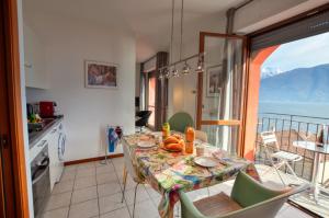 Lake View Apartment Golden Triangle