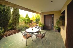 CASA LAS 7 CEPAS moderna y acogedora en plena naturaleza