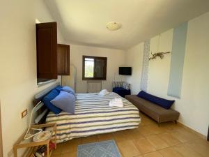 Suite cucinino, bagno, ingresso indipendente in" Villa VìVì"