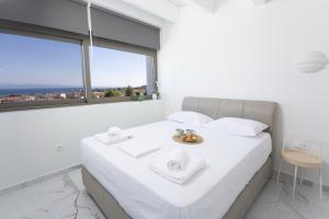Villa Mare - Private Pool, 4 Bdrms, Sea View, BBQ