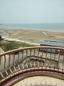 Sunshine Bay Resort