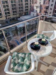 Deluxe Admiral Plaza