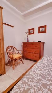 Apartamento rojo con vistas al mar