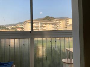 Sejours chez l'habitant Location chambre avec salle de bain et partie commune Mountain View & Sea View renting 1 of 3 bedrooms with shared common space 3 bdrm apt not 1 bdrm plus clime ou ac : photos des chambres