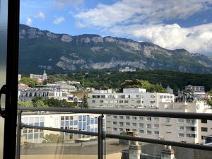 Appartements Studio moderne et lumineux centre ville Aix les Bains : photos des chambres