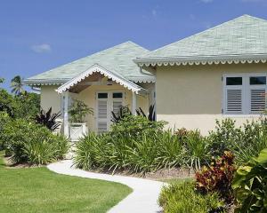 Pinney's Beach, Charlestown, St Kitts & Nevis