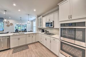 3 Decks and Water Views Breezy Home in Hilton Head