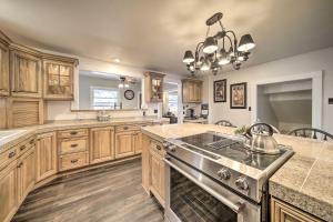 Charming Kellogg Home Near Outdoor Activities