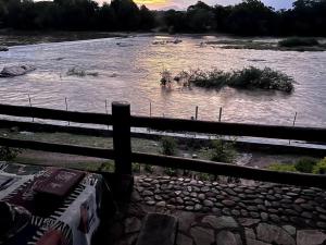 JakkalsDraai River Bush Lodge