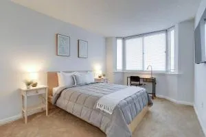 Gorgeous Ballston Condo with Gym & Views - فولز تشيرش