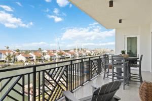 Brand New Water Front Unit The Harbor #403