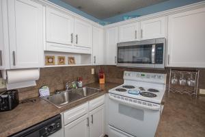 ROYAL GARDEN RESORT 209 condo