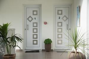 Vertigo Seaside Apartments