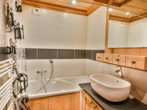 Splendide T4 centre station, proche pistes, restaurants - 7 pers - FR-1-685-17