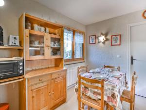 Appartement T2 idéalement situé entre les télécabines Mont Chéry et Chavannes, au cœur des Gets - FR-1-685-49