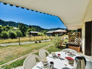 Appartement cosy aux pieds des pistes avec piscine et tennis, 4 pers, Les Gets - FR-1-685-52