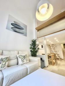 Málaga Centro, station Maria Zambrano parking free - Hôtels 4 étoiles à Málaga