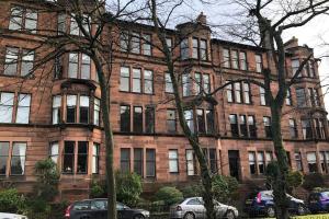 Spacious 3 bed flat in the heart of the west end.