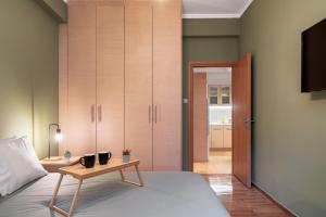 Plaka Apartment With Terrace View