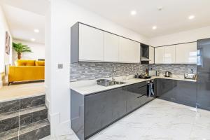 Eden Grove Holiday Retreat by Guestz