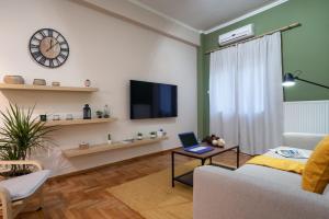Plaka Apartment With Terrace View