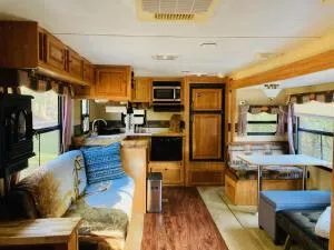 Colby's River Retreat - Brookhaven