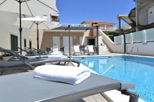 Apartments Villa Tećo mit Pool