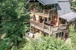 Edward - The Hut - Emerson