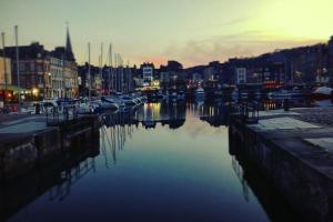 Appartements O p'tit 44 Apt + terrasse dans le vieux Honfleur : photos des chambres