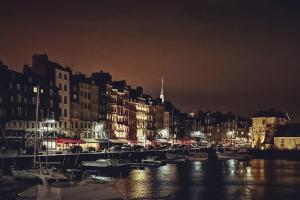 Appartements O p'tit 44 Apt + terrasse dans le vieux Honfleur : photos des chambres