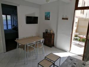 Appartements O p'tit 44 Apt + terrasse dans le vieux Honfleur : photos des chambres