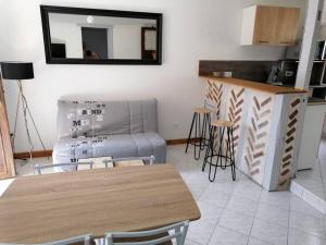 Appartements O p'tit 44 Apt + terrasse dans le vieux Honfleur : photos des chambres