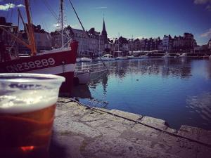 Appartements O p'tit 44 Apt + terrasse dans le vieux Honfleur : photos des chambres