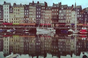 Appartements O p'tit 44 Apt + terrasse dans le vieux Honfleur : photos des chambres