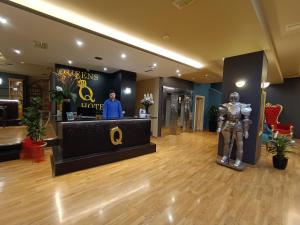 Queens Leriotis Hotel