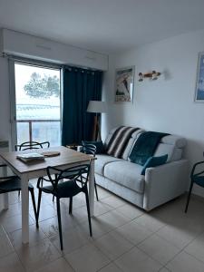 Au cœur de la station, au pied des pistes, parking