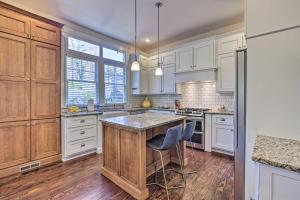 Immaculate Birmingham House with Covered Porch!