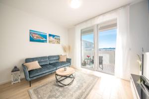 Apartments with parking space Zadar - 20532