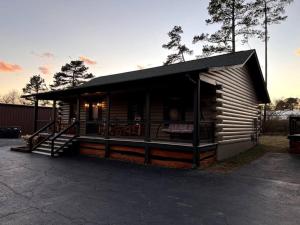 The Horse Cabin at Natural State Cabins