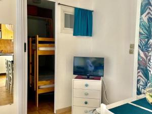 Studio cabine avec terrasse, 4 couchages, parking privé - Marseillan - FR-1-326-415