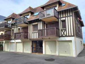 Appartements Studio Merville-Franceville-Plage, 1 piece, 4 personnes - FR-1-465-84 : Studio