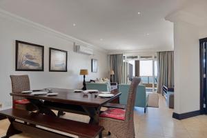 Ballito Manor View 502 - With Generator